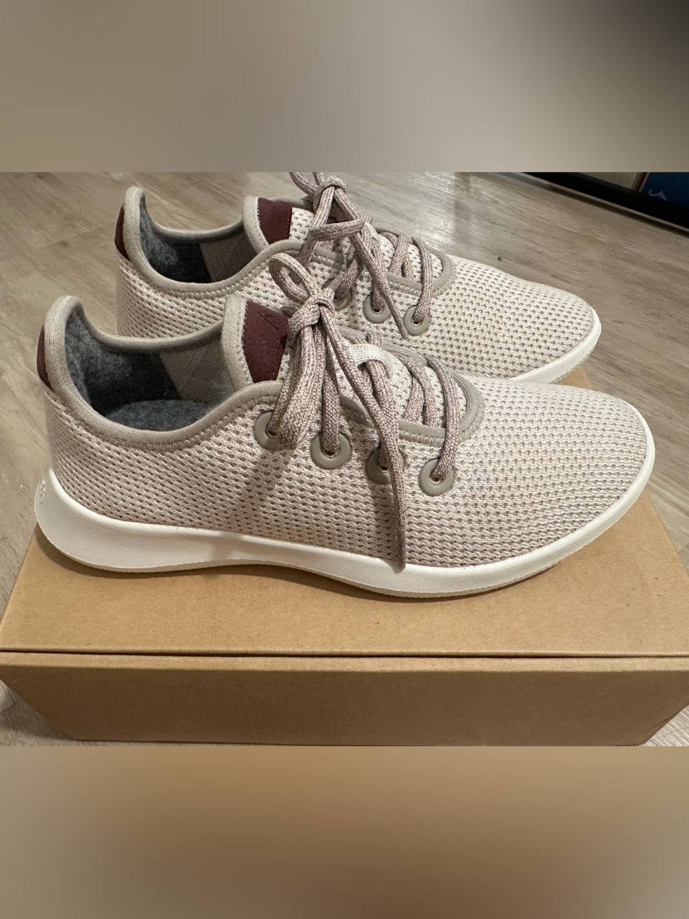 Allbirds tree dasher x rollers bakehouse collab, taupe and maroon, M 8, W 9.5